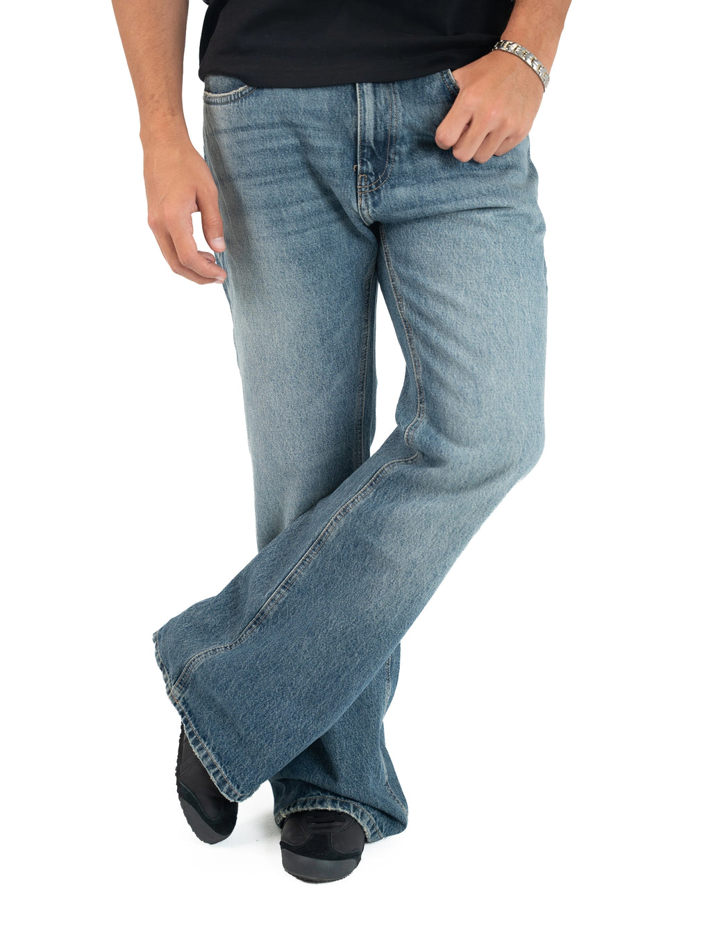 FLARE FIT JEANS