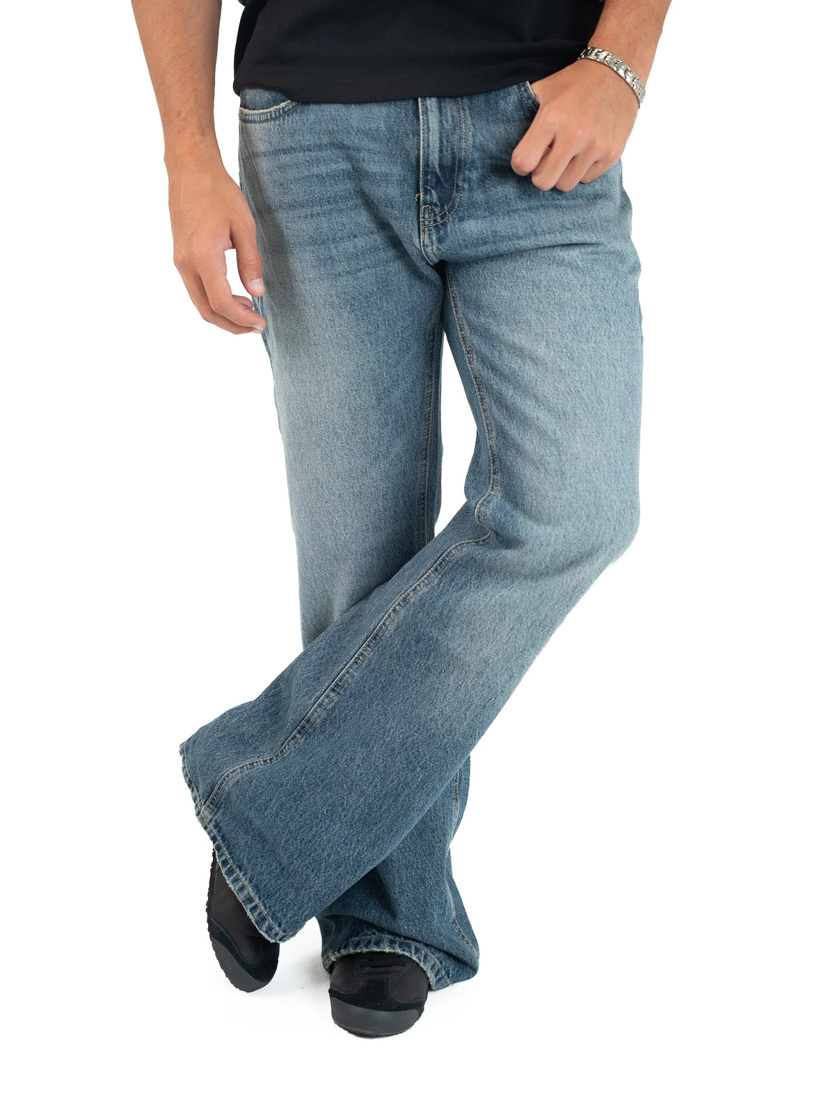 FLARE FIT JEANS