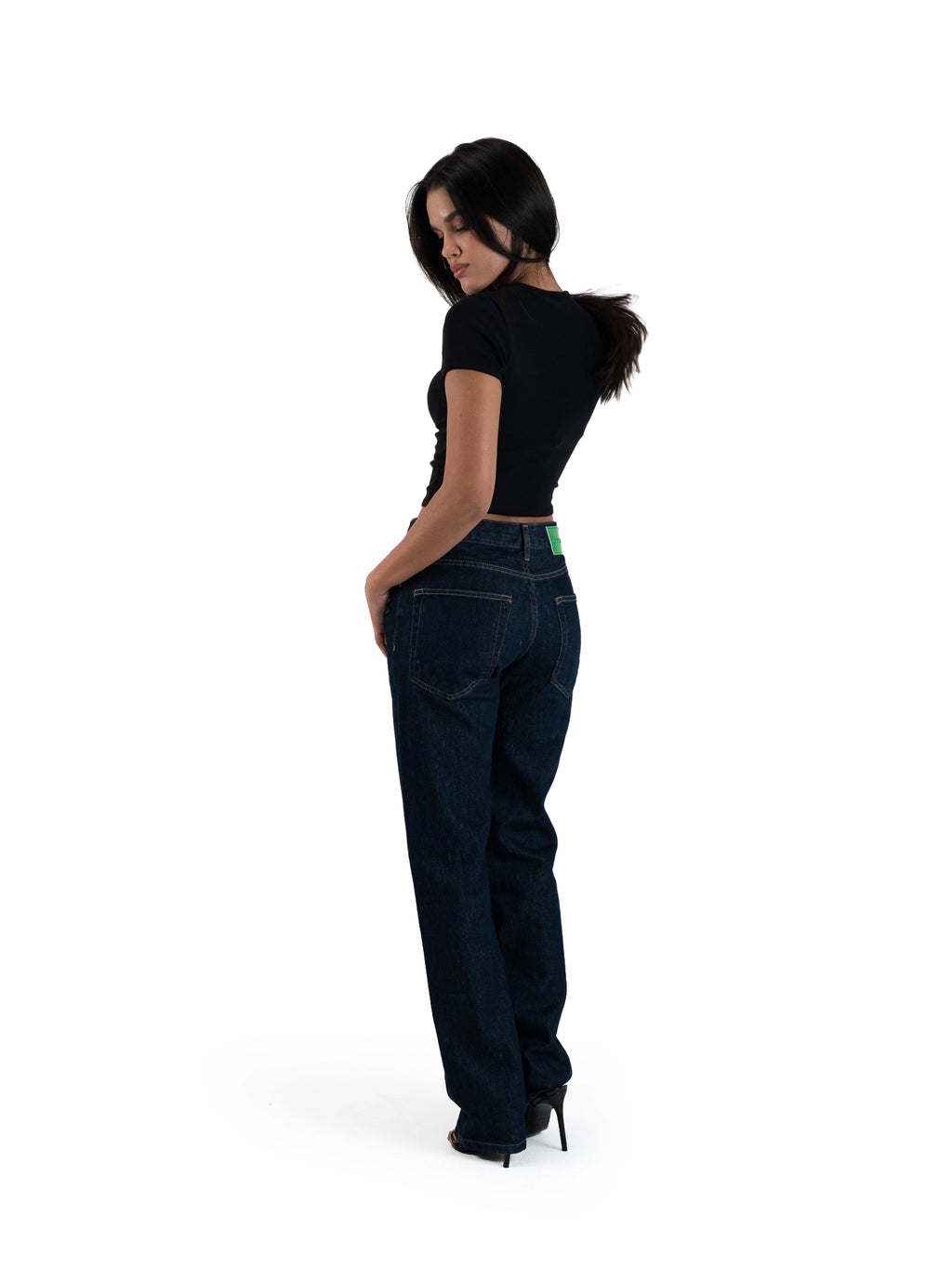 STRAIGHT-LEG MID-RISE JEANS