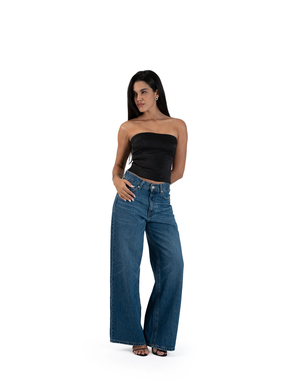 WIDE-LEG MID-RISE JEANS