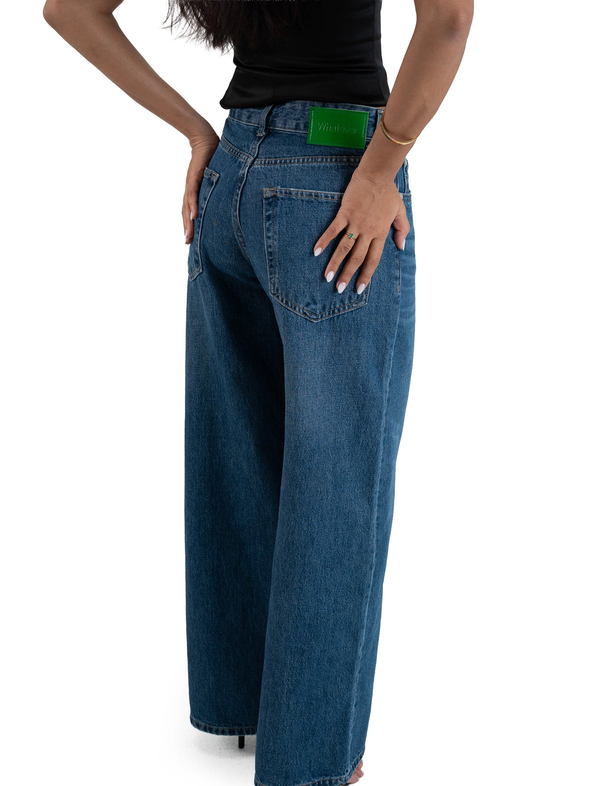 WIDE-LEG MID-RISE JEANS