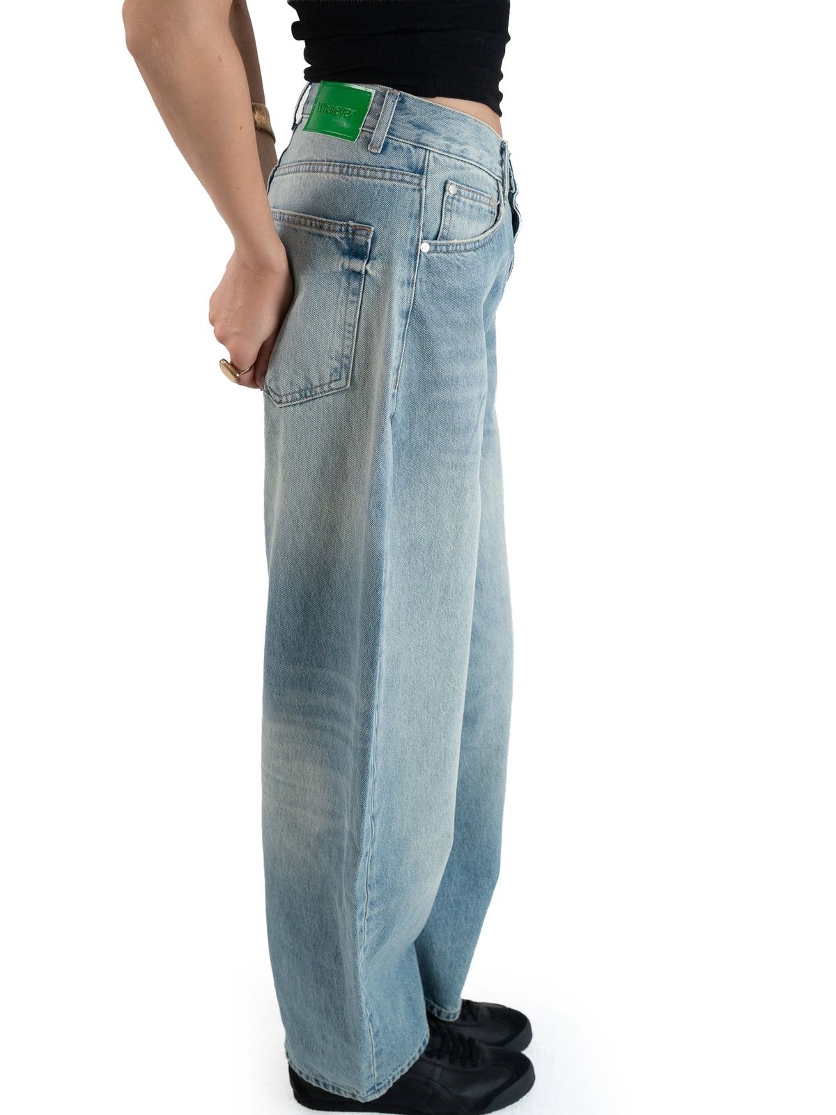 BALLOON MID-RISE JEANS