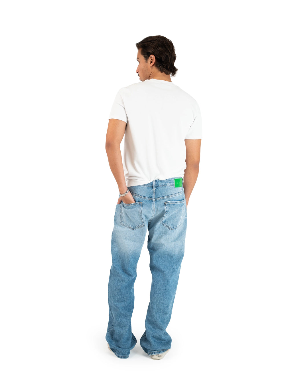 LOOSE FIT JEANS