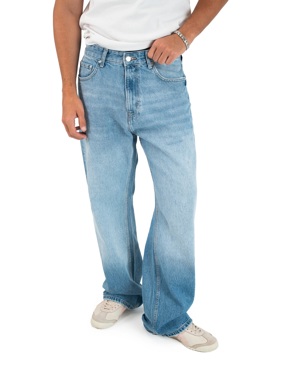 LOOSE FIT JEANS