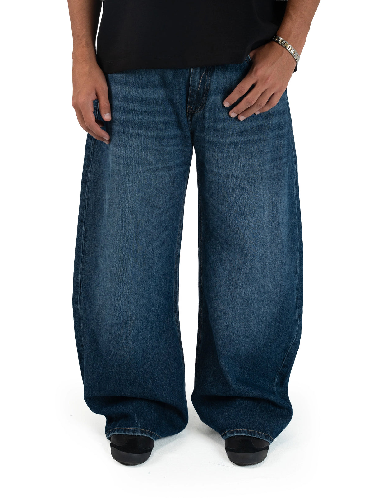BALLOON FIT JEANS