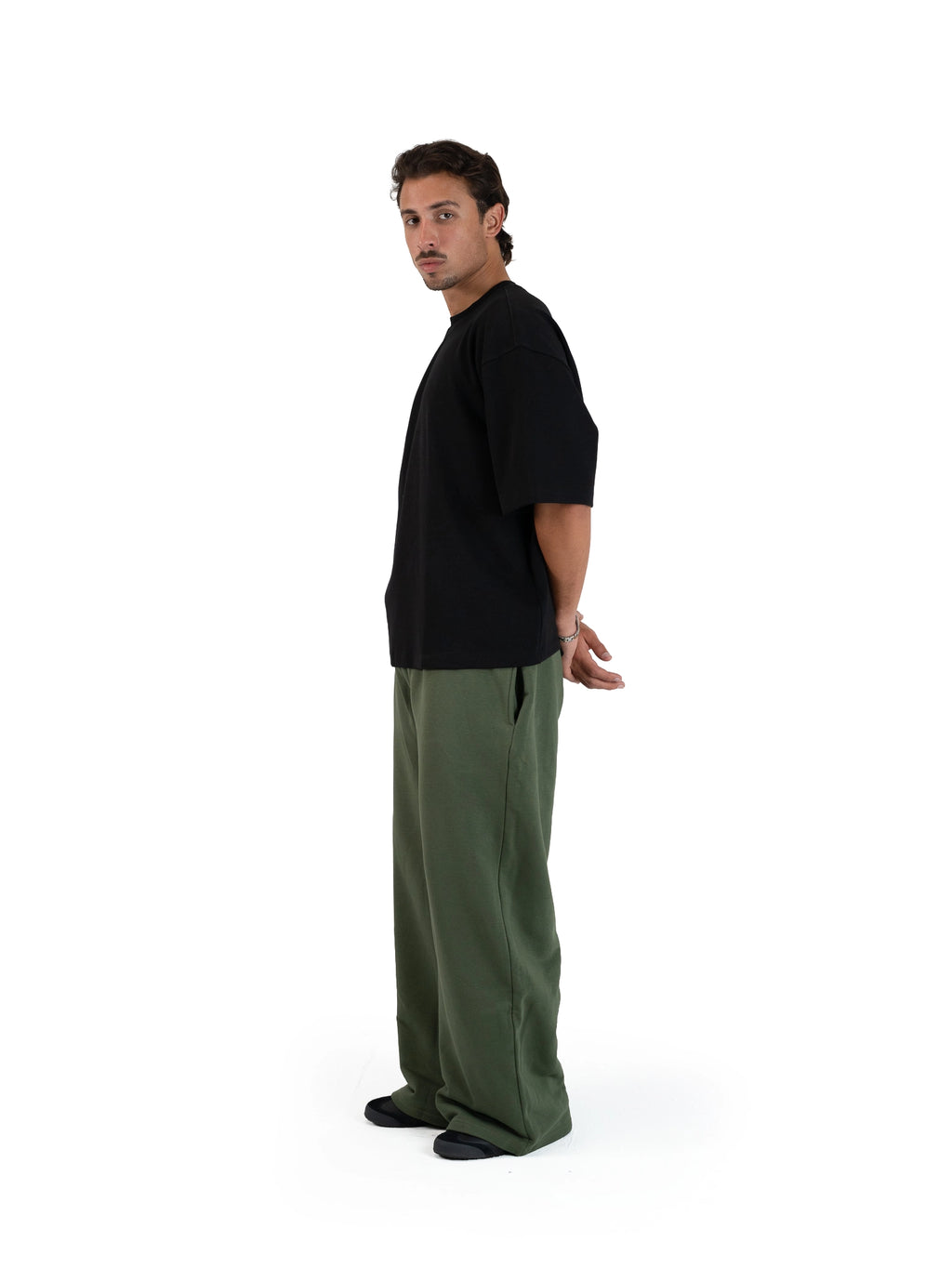 WIDE-LEG SWEATPANTS