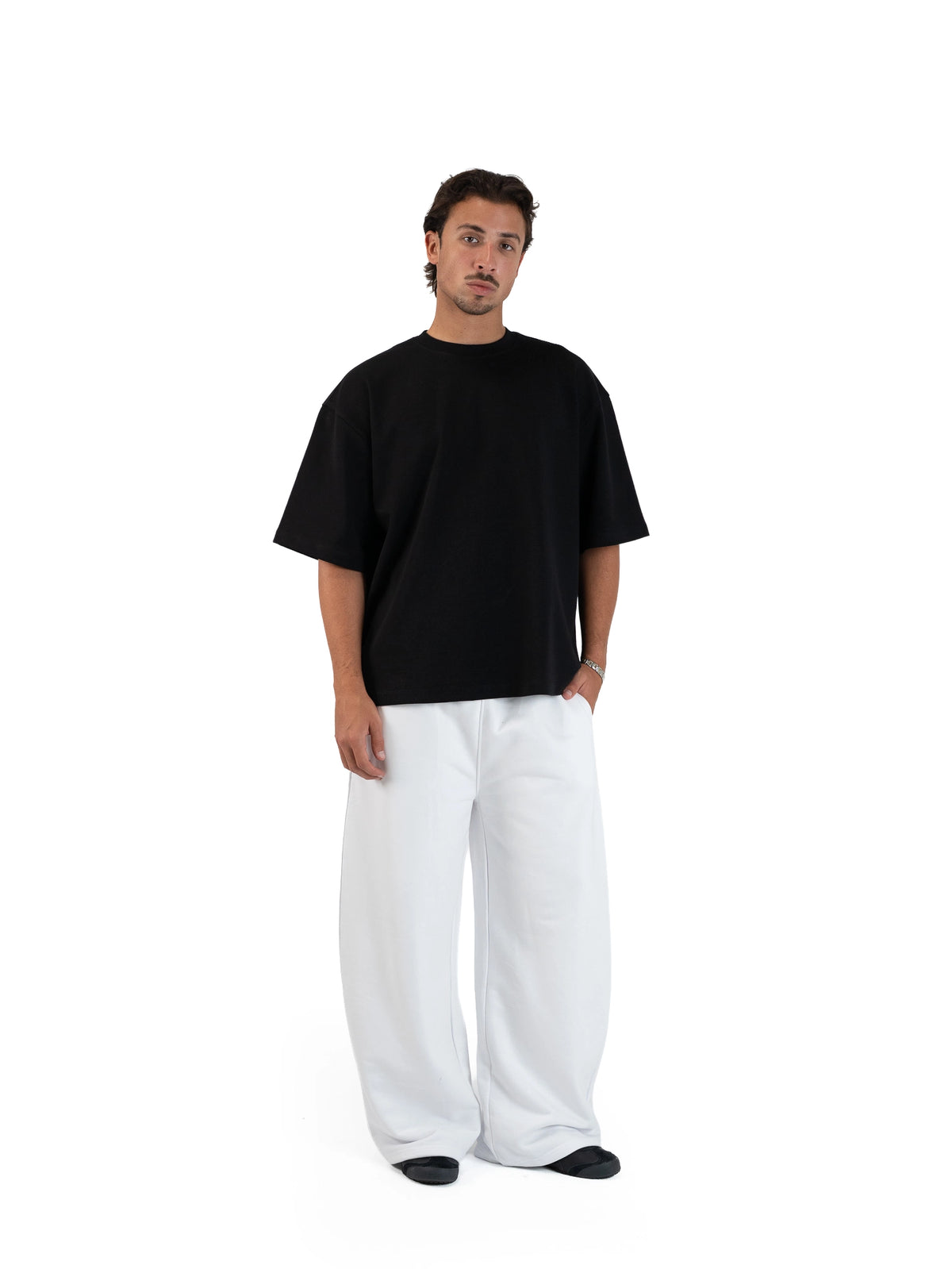 WIDE-LEG SWEATPANTS