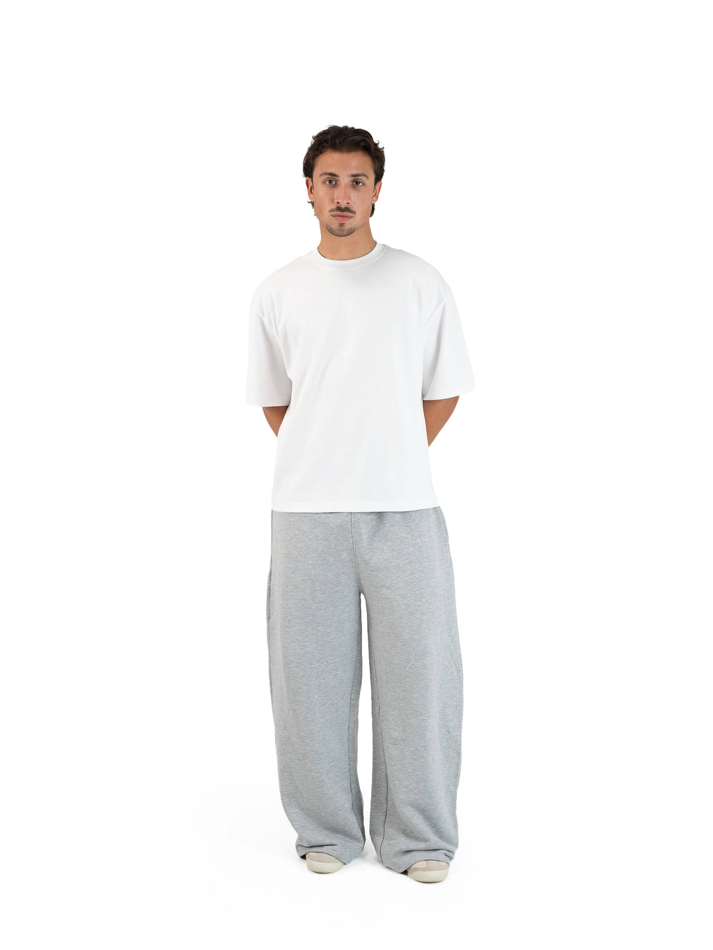 WIDE-LEG SWEATPANTS