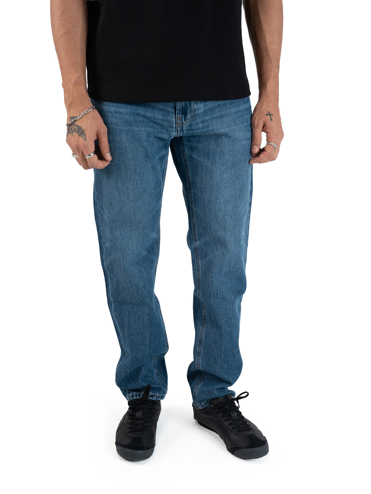 STRAIGHT FIT JEANS