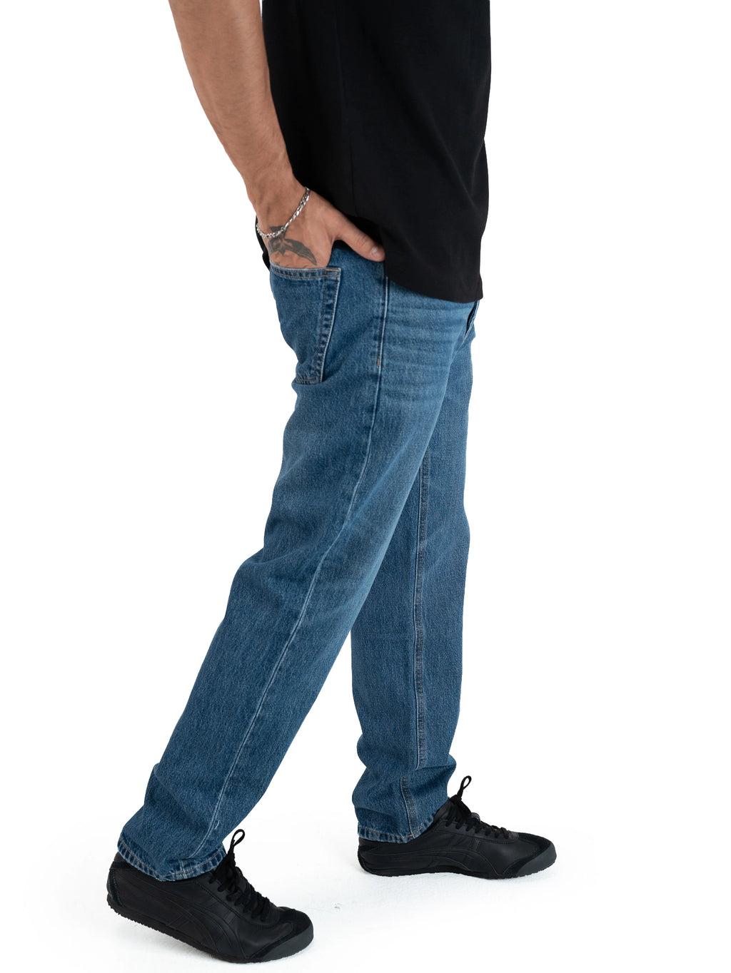 STRAIGHT FIT JEANS