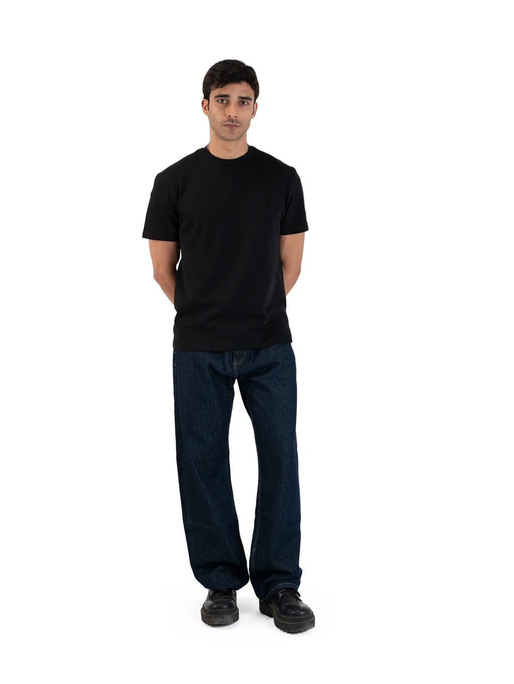 LOOSE FIT JEANS