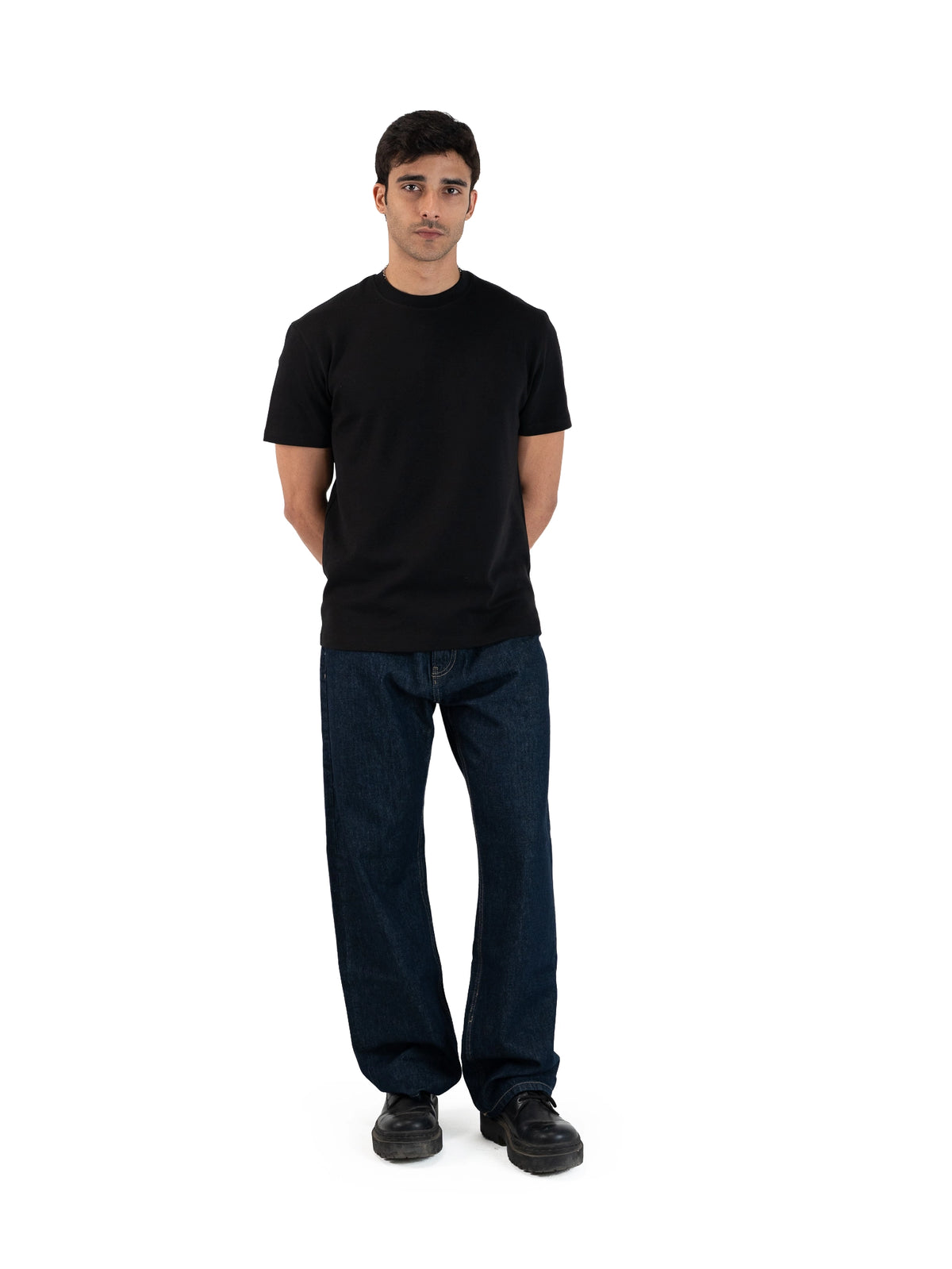 LOOSE FIT JEANS