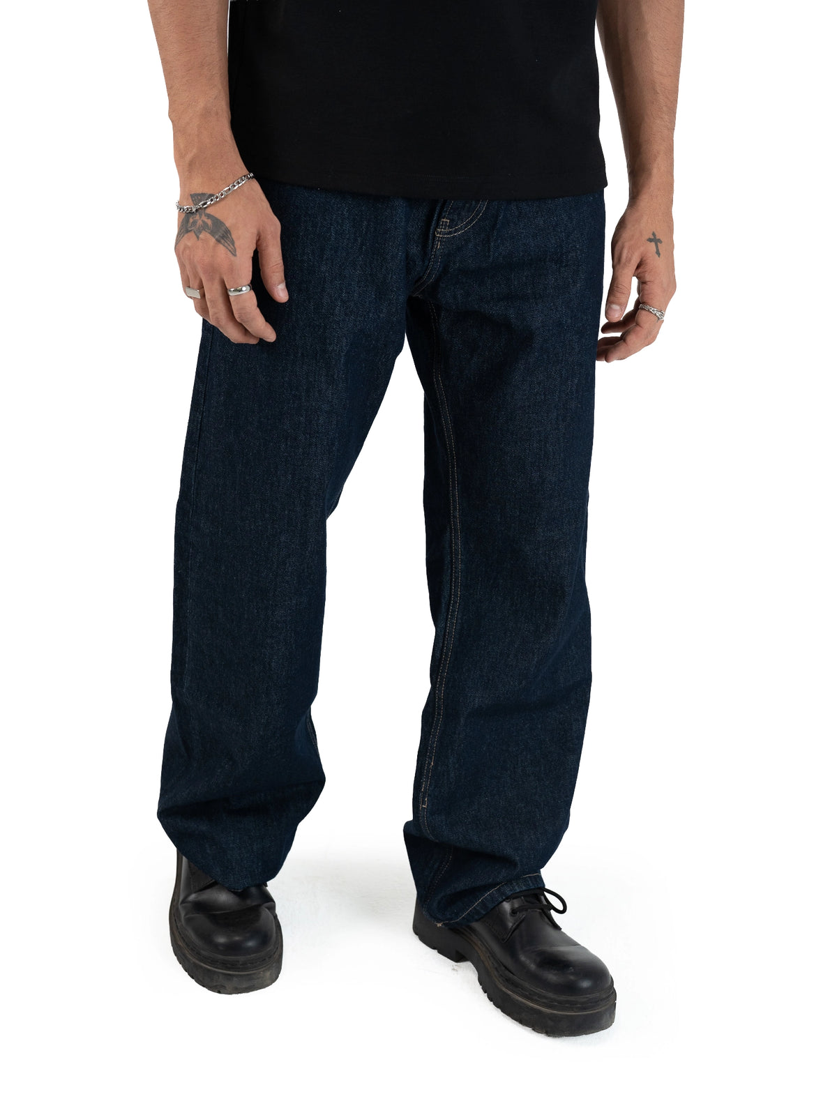 LOOSE FIT JEANS